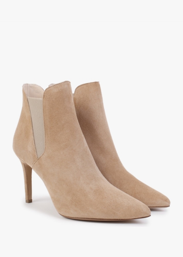 Colour: Taupe Suede