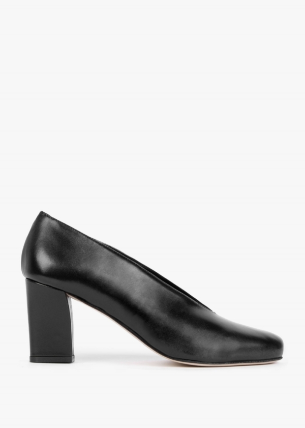 DANIEL Aneso Black Leather V Front Court Shoes Colour: Black Leather