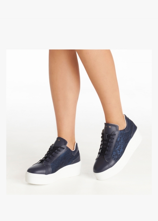 Colour: Navy L