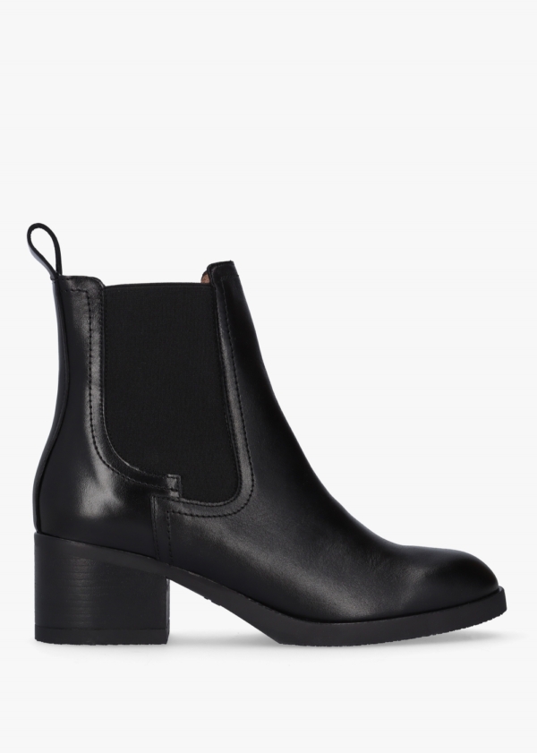 WONDERS Yani Black Leather Chelsea Boots Colour: Black Leather