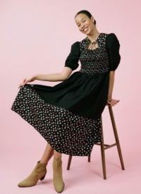 Joanie Clothing Jesse Ditsy Floral Print Tie Neck Midi Dress- UK 26 (Black)