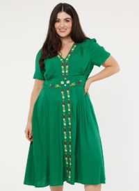 Joanie Clothing Podie Embroidered Floral Midi Dress – Green –  UK 26 (Green)