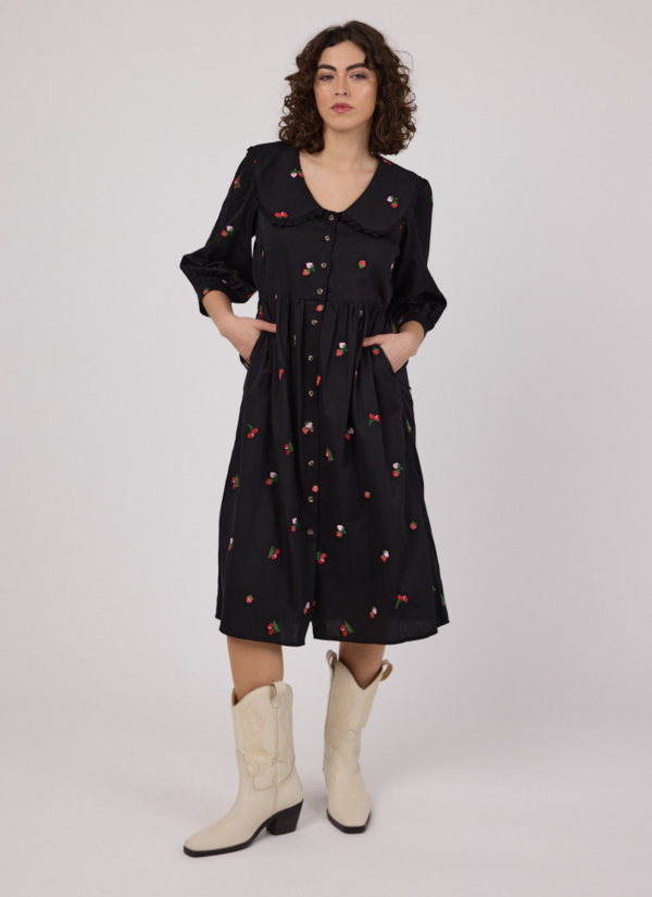 Joanie Clothing Rosanna Cherry Print Embroidered Peter Pan Collar Dress -  UK 26  - Sustainable Organic Cotton (Black)